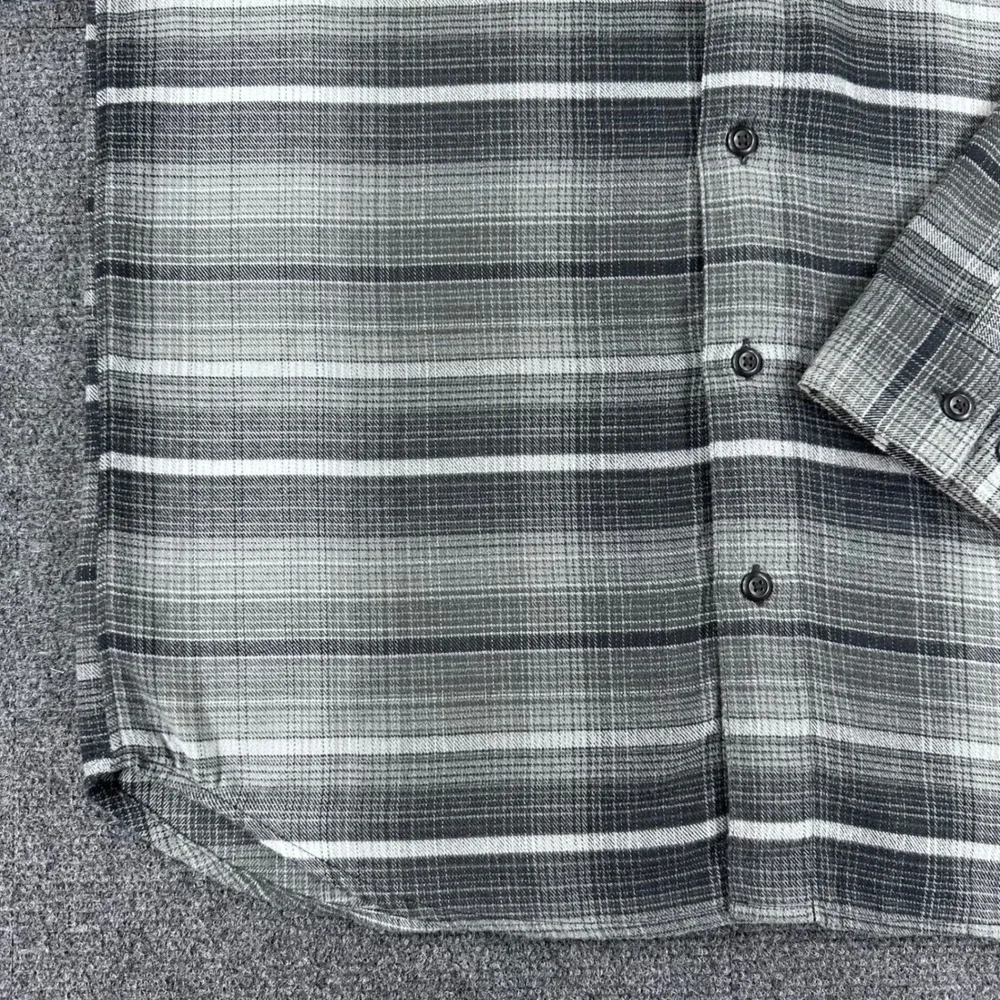 Columbia Button Down Mens M Medium Grey Plaid Omni-Wick Long Sleeve Hiking Shirt - Picture 9 of 16